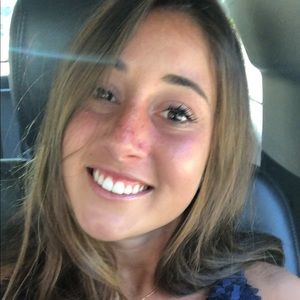 Hi! I’m Sabrina and I have a passion for fashion!